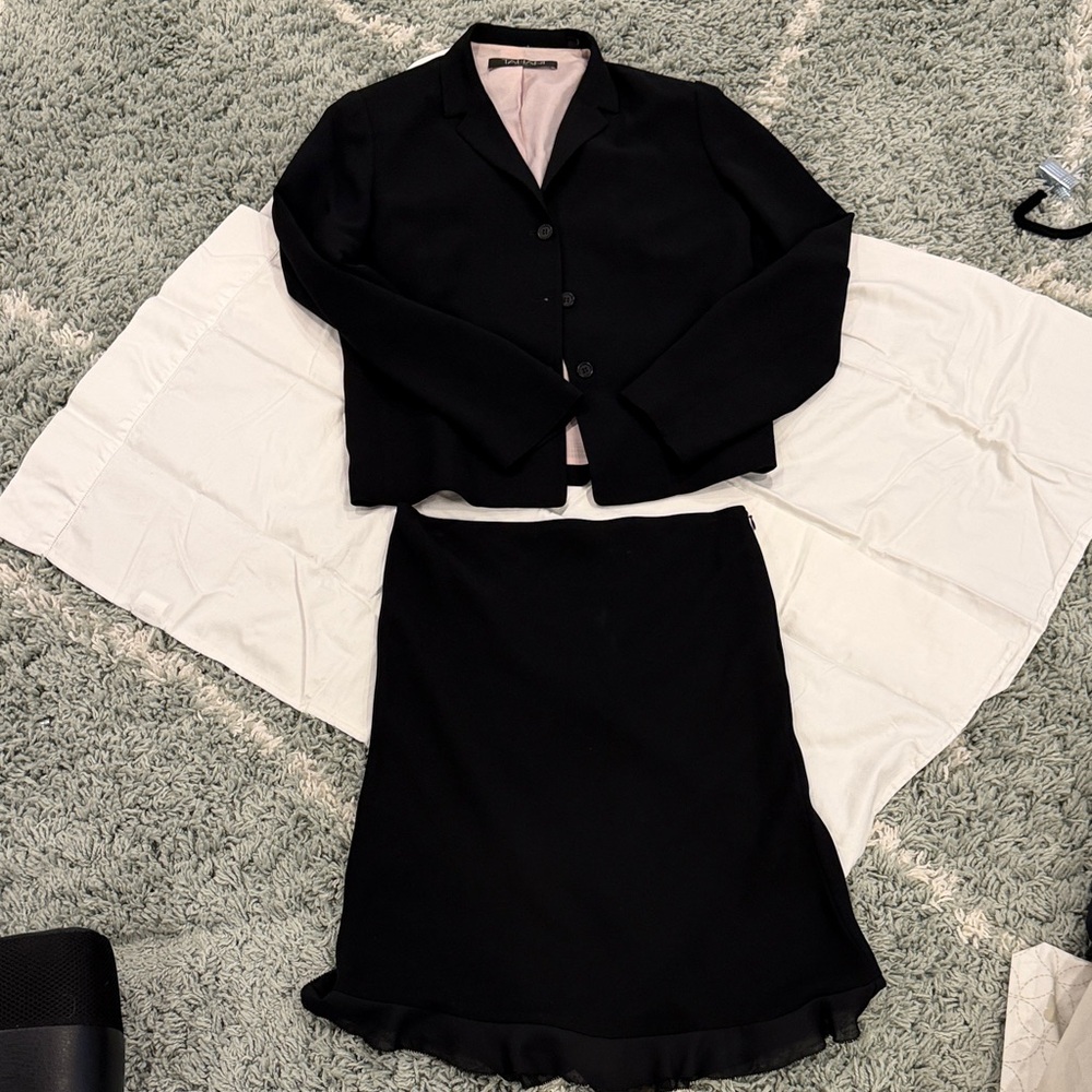 Tahari Black Blazer with Pale Pink Lining